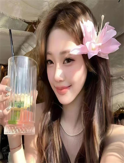 《纯洁的星期六》拍摄技巧分析：镜头语言与画面构图探讨